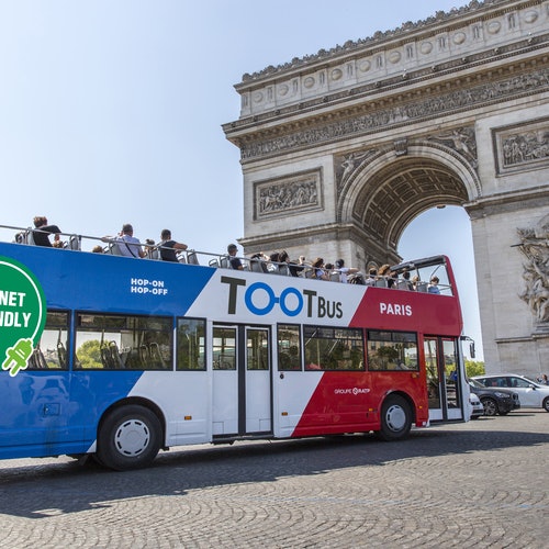 hop on hop off bus in Paris