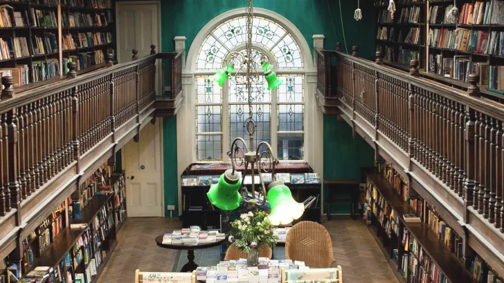 daunt books interior