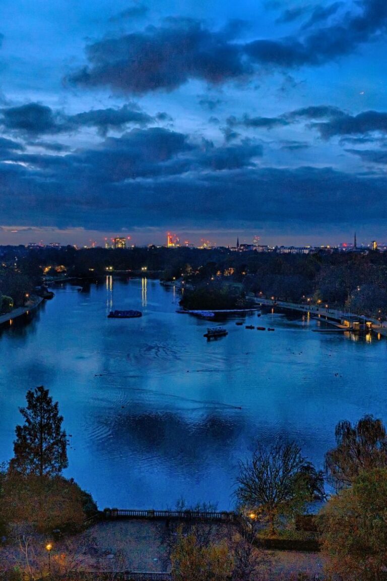 hyde park lake