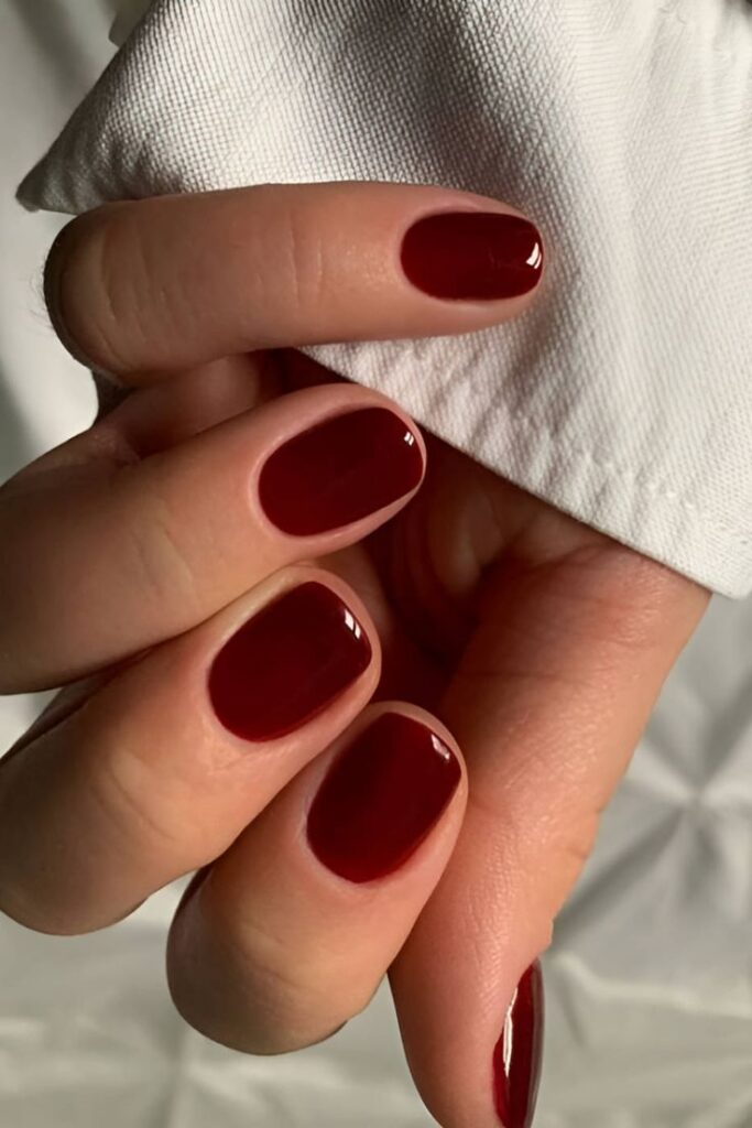 burgundy nails