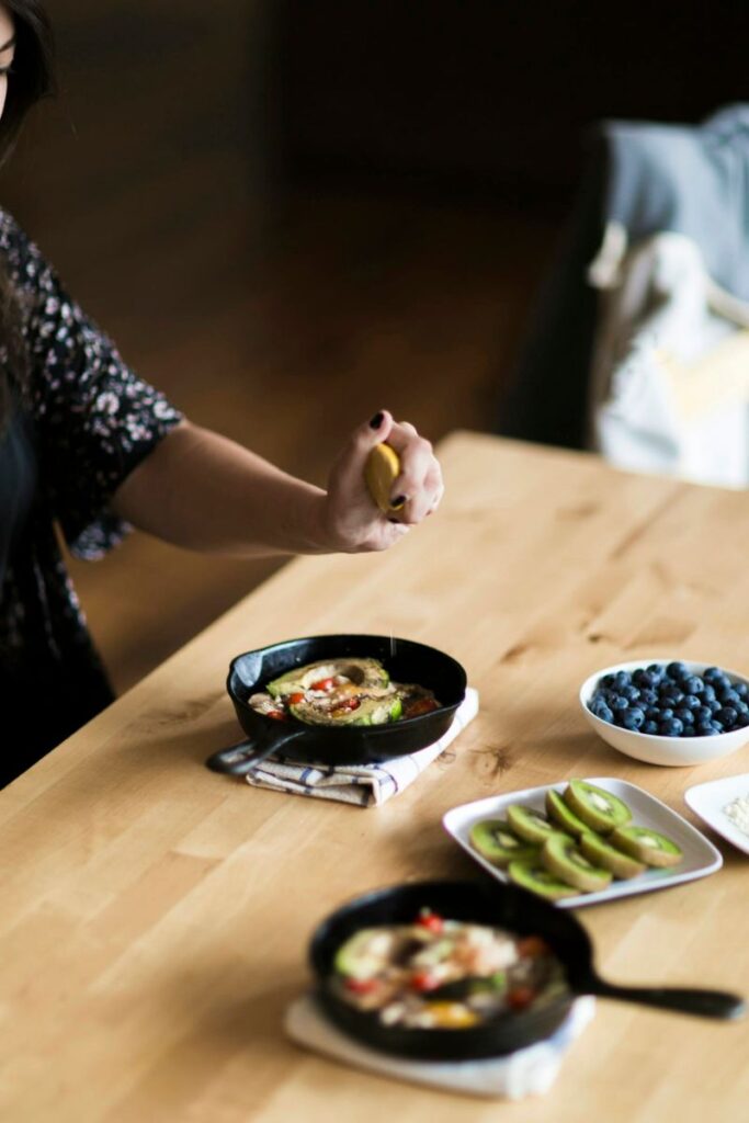 woman eating healthy breakfast